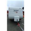 Image 3 : 2011 JAY FLIGHT TRAVEL TRAILER, WHITE, VIN 1UJBJ0BN2B77B0053