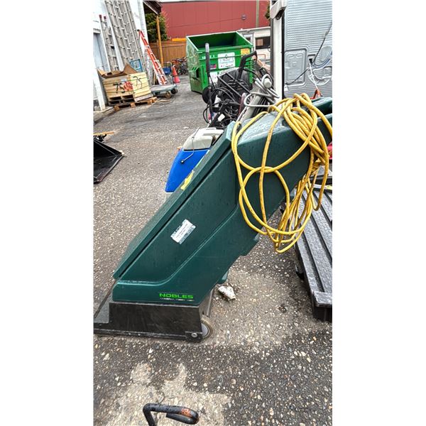 NOBLES MAGNA TWINS 3000 COMMERCIAL WIDE-AREA VACUUM