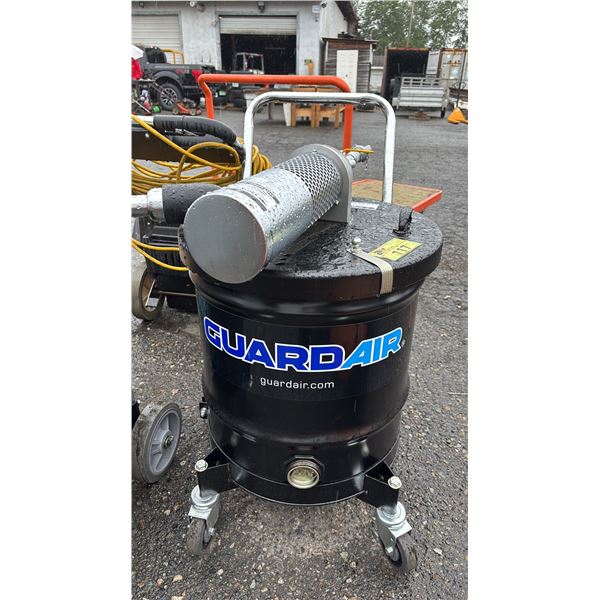 GUARDAIR PNEUMATIC VACUUM *VACUUM ONLY - NO HOSES OR ATTACHMENTS*