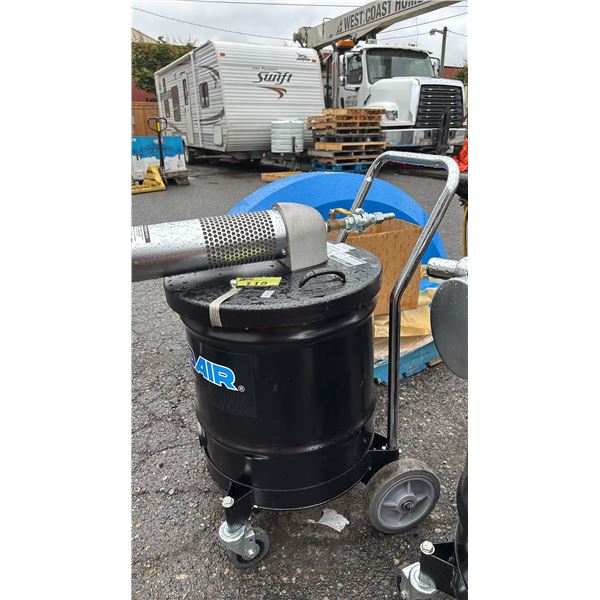 GUARDAIR PNEUMATIC VACUUM *VACUUM ONLY - NO HOSES OR ATTACHMENTS*
