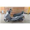 Image 5 : 2009 KYMCO FROST 200I, OPEN SCOOTER GREY, VIN RFBT9H15X9B280106,