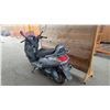 Image 6 : 2009 KYMCO FROST 200I, OPEN SCOOTER GREY, VIN RFBT9H15X9B280106,