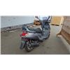 Image 8 : 2009 KYMCO FROST 200I, OPEN SCOOTER GREY, VIN RFBT9H15X9B280106,