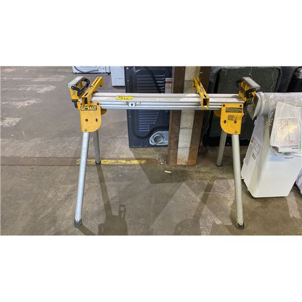 DEWALT METAL FOLDING SAWHORSE