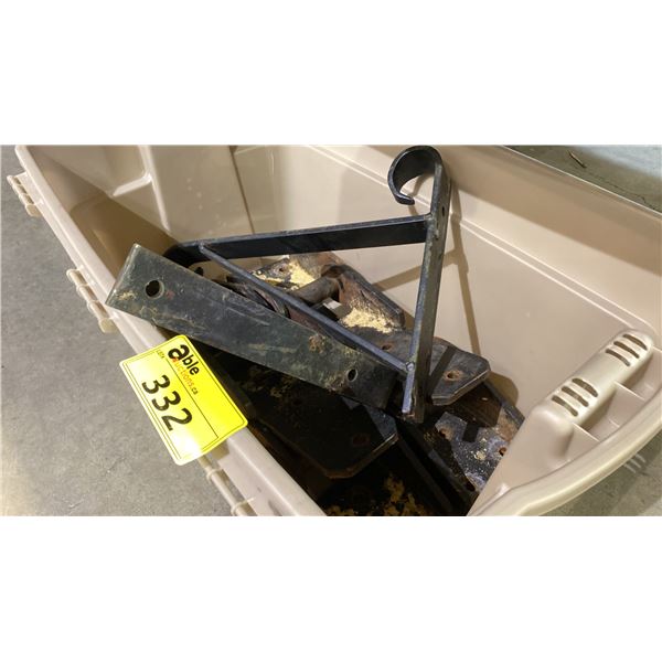 TOTE OF WROUGHT IRON WALL MOUNTED SIGN HANGERS/PLANT HANGERS
