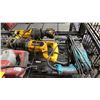 Image 7 : ASSORTED POWER TOOLS INCLUDING PORTER-CABLE RECIPROCATING SAW , DEWALT GRINDER, MAKITA DRILL AND