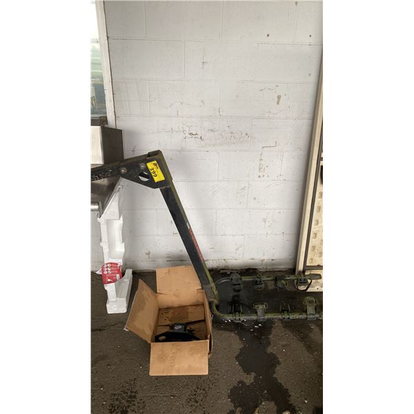 YAKIMA HITCH-MOUNTED BIKE RACK