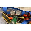 Image 2 : ADIDA SPORT BAG, WIG & BAG OF RATCHET TIE-DOWN STRAPS & OXYGEN TANK GAUGE