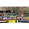 Image 3 : SHELF OF ASSTD. DIE-CAST VEHICLES: HOT WHEELS, JADA, MATCHBOX & MORE