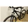 Image 3 : DEVINCI BLACK 10 SPEED MOUNTAIN BIKE