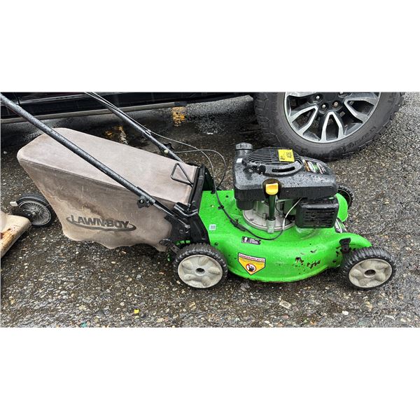 LAWN BOY SELF-PROPELLED LAWN MOWER WITH COVER