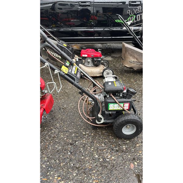 KARCHER GAS POWERED PRESSURE WASHER 3000PSI