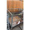 Image 3 : METAL WIRED BIN