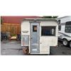 Image 5 : VANGUARD TRUCK CAMPER MODEL P-8RF WITH PROPANE HEATER (1 LEG BROKEN, ALL LEGS DETACHED,