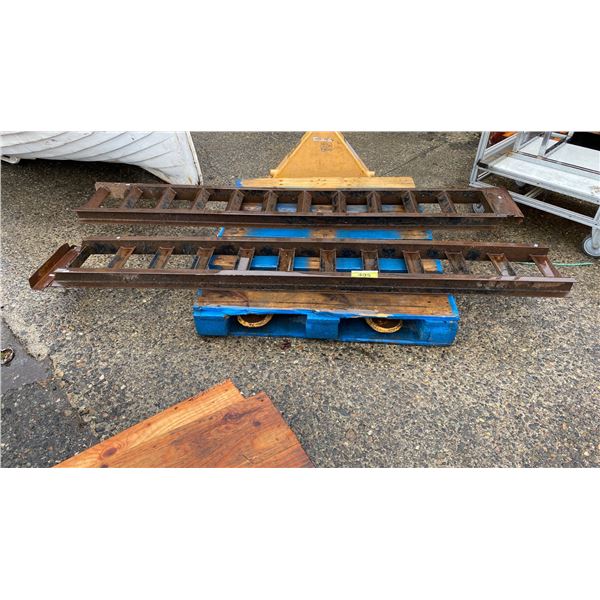 HEAVY DUTY STEEL LOADING  RAMP