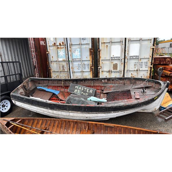VINTAGE WOODEN BOAT 14FT LONG AND 5FT WIDE
