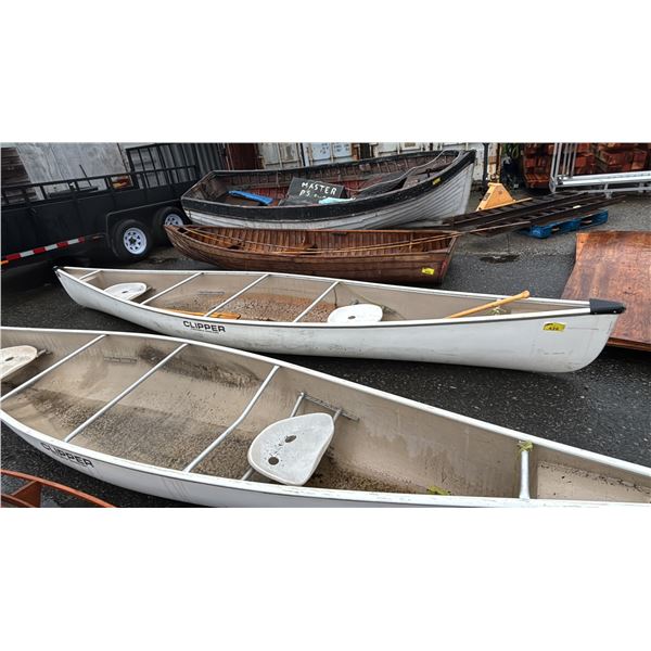 CLIPPER FIBERGLASS CANOE WITH PADDLES 17FT APPROX. LONG