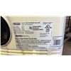 Image 3 : DELONGHI 8300 BTU PORTABLE AIR CONDITION WITH HOSE & REMOTE *WORKING CONDITION UNKNOWN/MAY BE