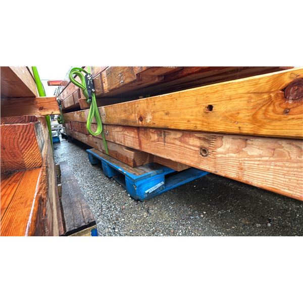 BUNDLE OF ASSORTED LENGTH AND WIDTH NOTCHED/FITTED DOUGLAS FIR LAMINATE WOOD UP TO 17.5' LONG