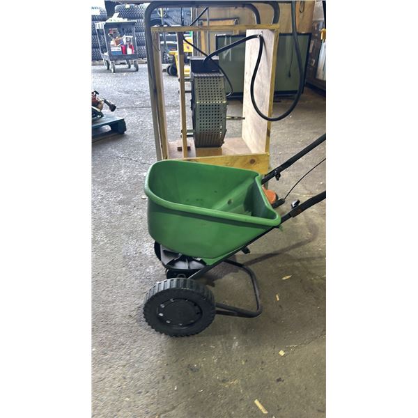 GREEN SCOTTS BASIC BROADCAST SPREADER
