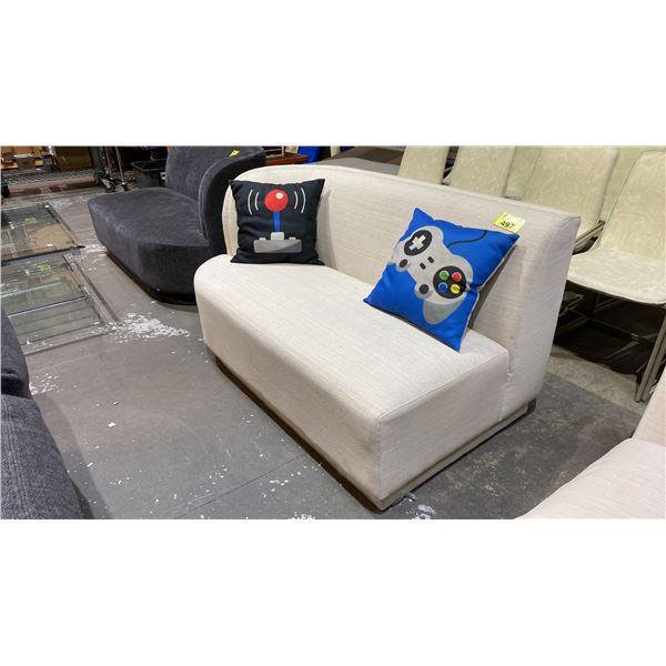 MOES SECTIONAL PIECE WITH CUSHIONS