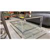 Image 4 : 2-TIER GLASS-TOP COFFEE TABLE
