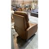 Image 4 : LEATHER MANUAL RECLINER
