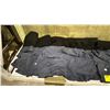 Image 2 : SHELF OF ASSORTED SIZES BLACK TSHIRTS