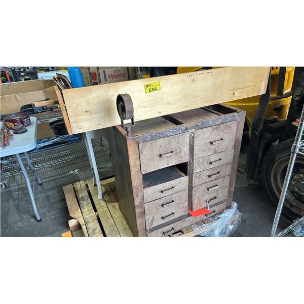 PALLET OF VINTAGE ITEMS: KEROSENE COOK STOVE, METAL ROLLING STORAGE CABINET & KNOT TYING RACK