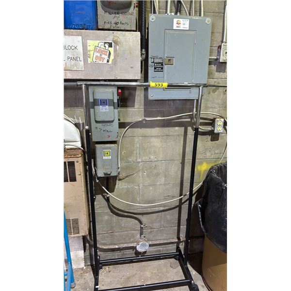ADJUSTABLE CLOTHING RACK 5 FT APPROX, 4FT WIDE