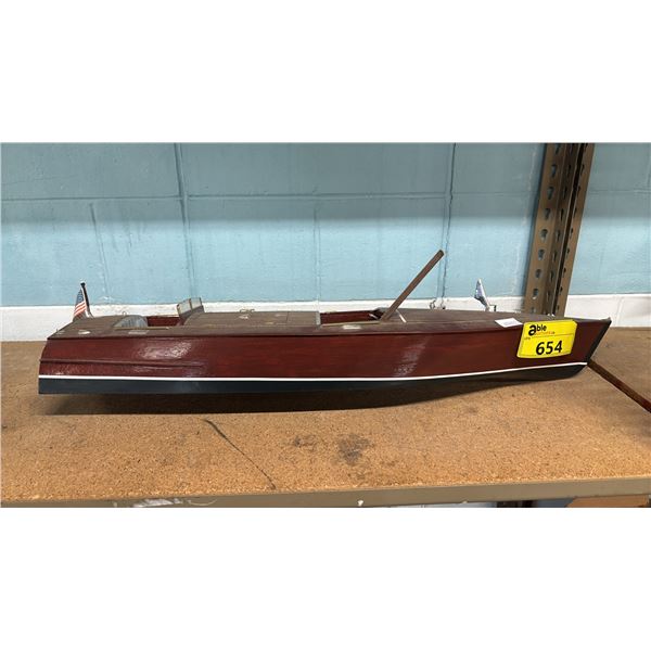 32" LONG MODEL BOAT