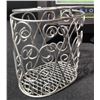 Image 8 : Decorative Frames, Glassware, and Eiffel Tower Figurines