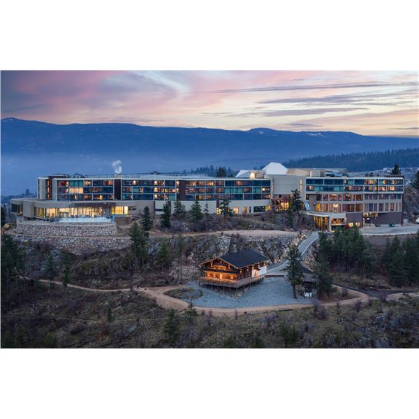 SPARKLING HILLS 1-NIGHT STAY W DIINER AND BREAKFAST FOR TWO