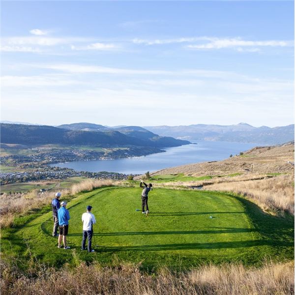 THE RISE GOLF COUSE 2X ROUND OF 18 HOLE GOLF W CART