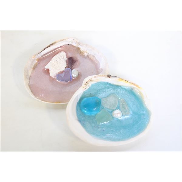 2 SHELLS W FRESHWATER PEARLS & SEAGLASS