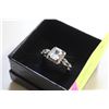 Image 1 : SZ. 10 EMERALD CUT W/DOUBLE SHANK IN GIFT BOX