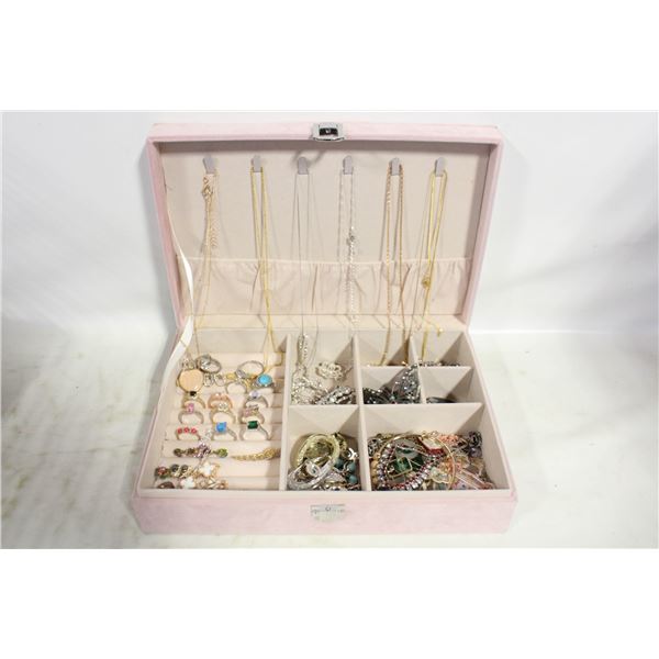 ESTATE JEWELLERY BOX W ESTATE JEWELLERY
