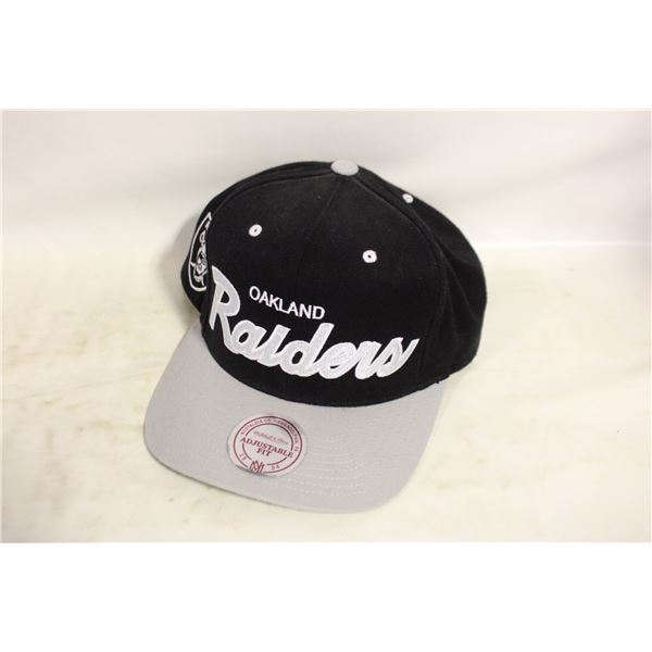 OAKLAND RAIDERS MITCHELL AND NESS SNAP BACK