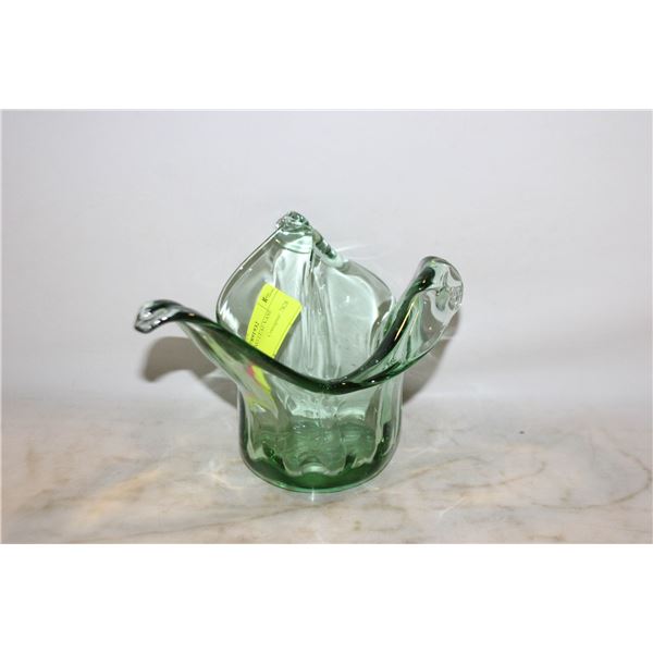 GREEN MURANO LEAF VASE