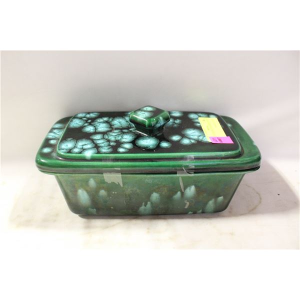 GREEN CERAMIC CASSEROLE WITH LID