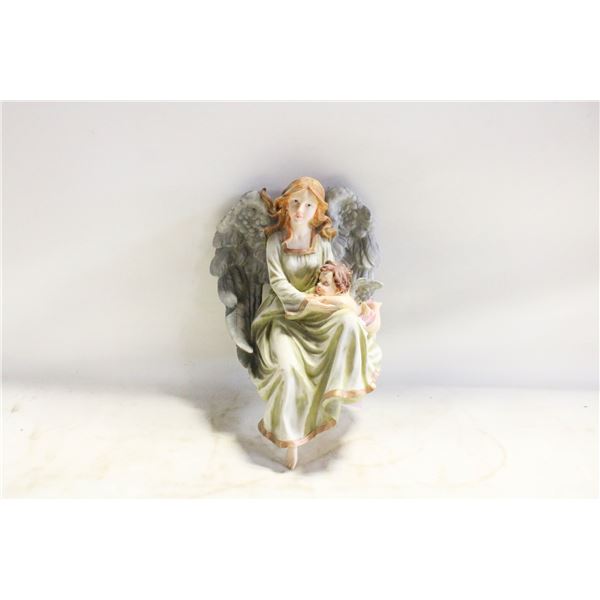 SANKYO MOTHER AND CHILD ANGEL MUSICAL FIGURINE