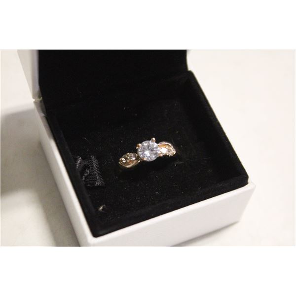 ESTATE RING IN BOX-ESTATE