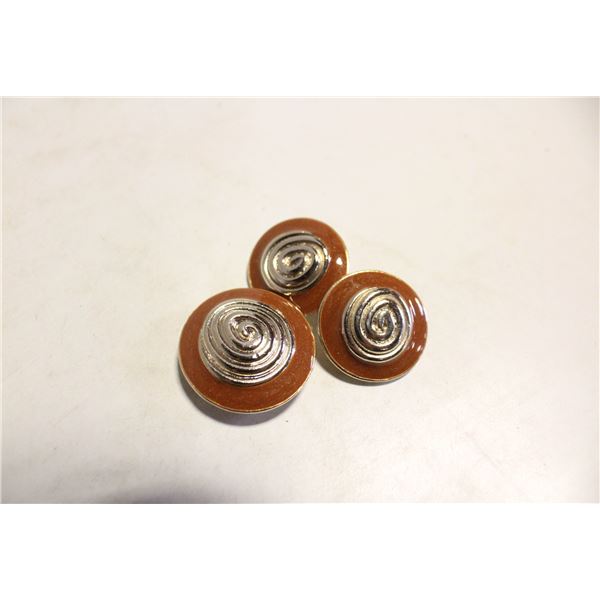 VINTAGE WEEKENDER  BROOCH/NECKLACE