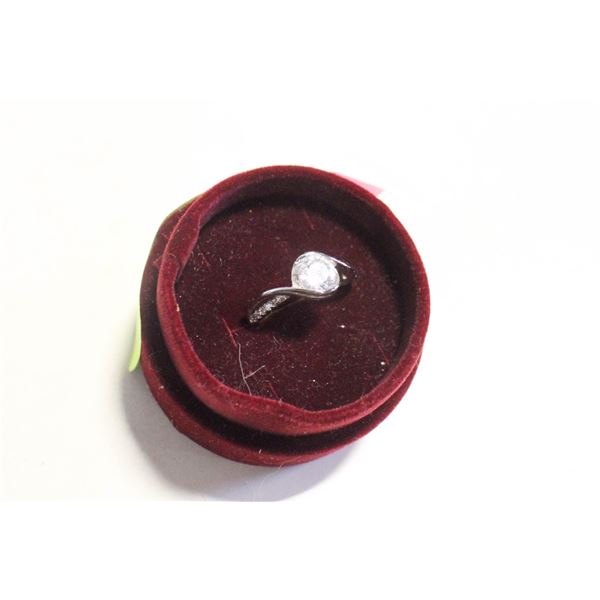 ESTATE RING IN BOX-ESTATE