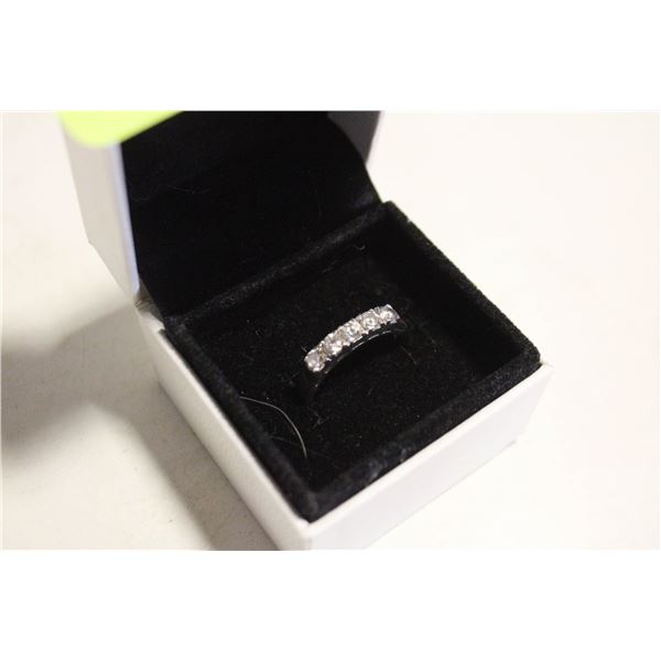 ESTATE RING IN BOX-ESTATE