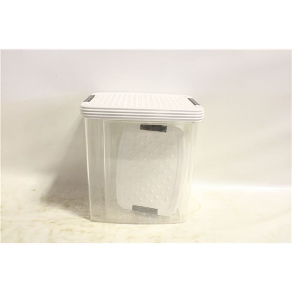 SET OF LOCKING PLASTIC FOOD CONTAINERS