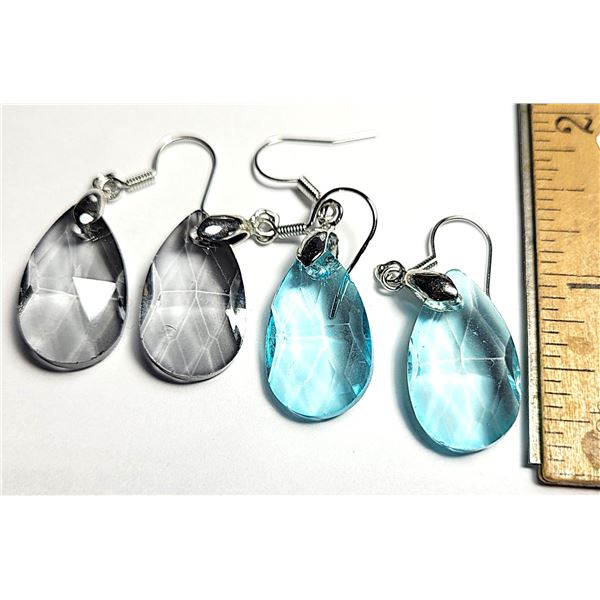 23) LOT OF 2 PEAR SHAPED FACETTED