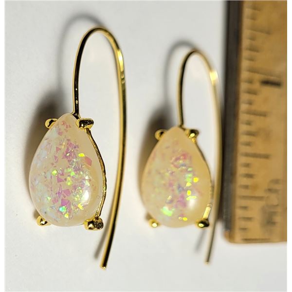 24) GOLD TONE WITH PEAR SHAPED