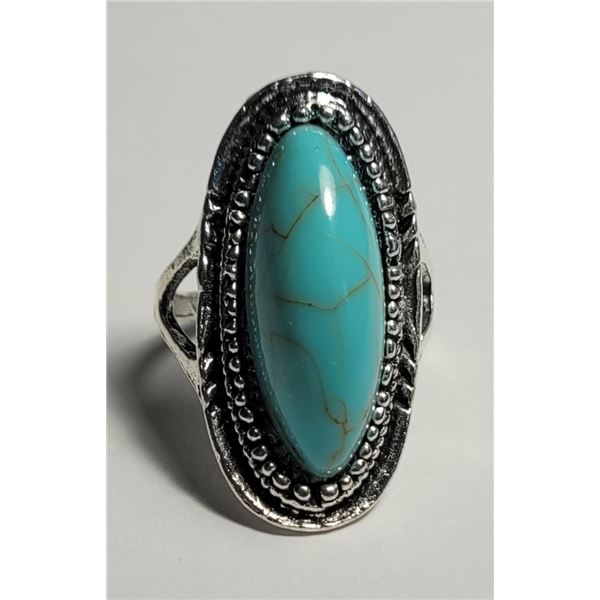 28) SILVER TONE SIZE 8.5 TURQUOISE