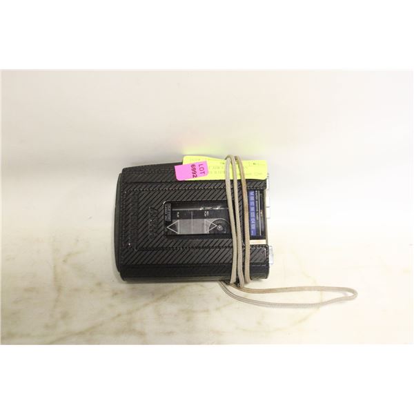 VINTAGE AIWA WALKMAN CASSETTE RADIO